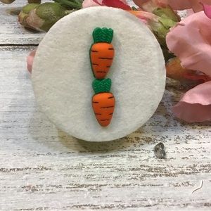 🪴Carrot Earrings